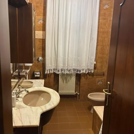 House In The Park! Free Parking And Convenient To Holiday home Venice