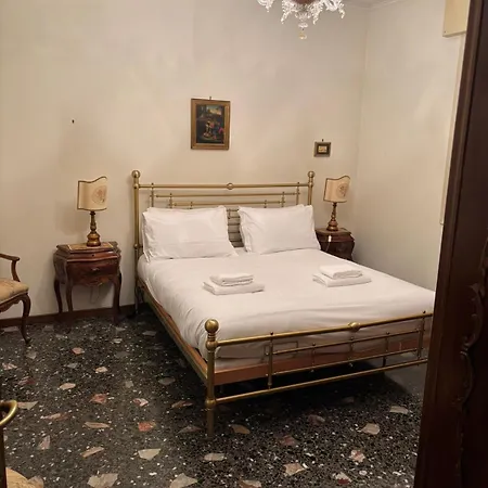 House In The Park! Free Parking And Convenient To Venice מסטרה