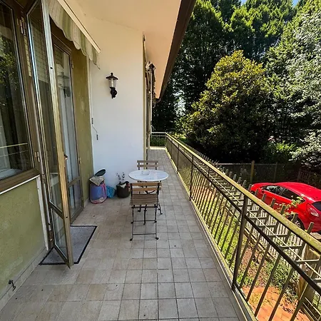 House In The Park! Free Parking And Convenient To