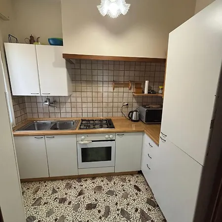 House In The Park! Free Parking And Convenient To Benátky