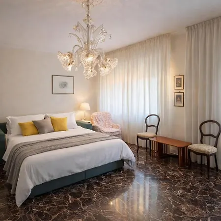 House In The Park! Free Parking And Convenient To Venice Mestre